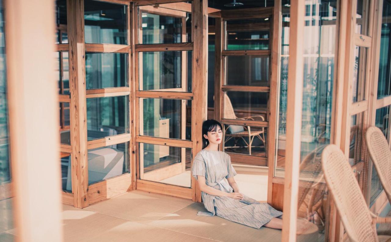 Star Hostel Taichung Parklane Bagian luar foto