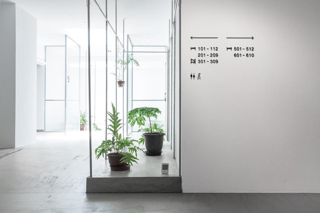 Star Hostel Taichung Parklane Bagian luar foto