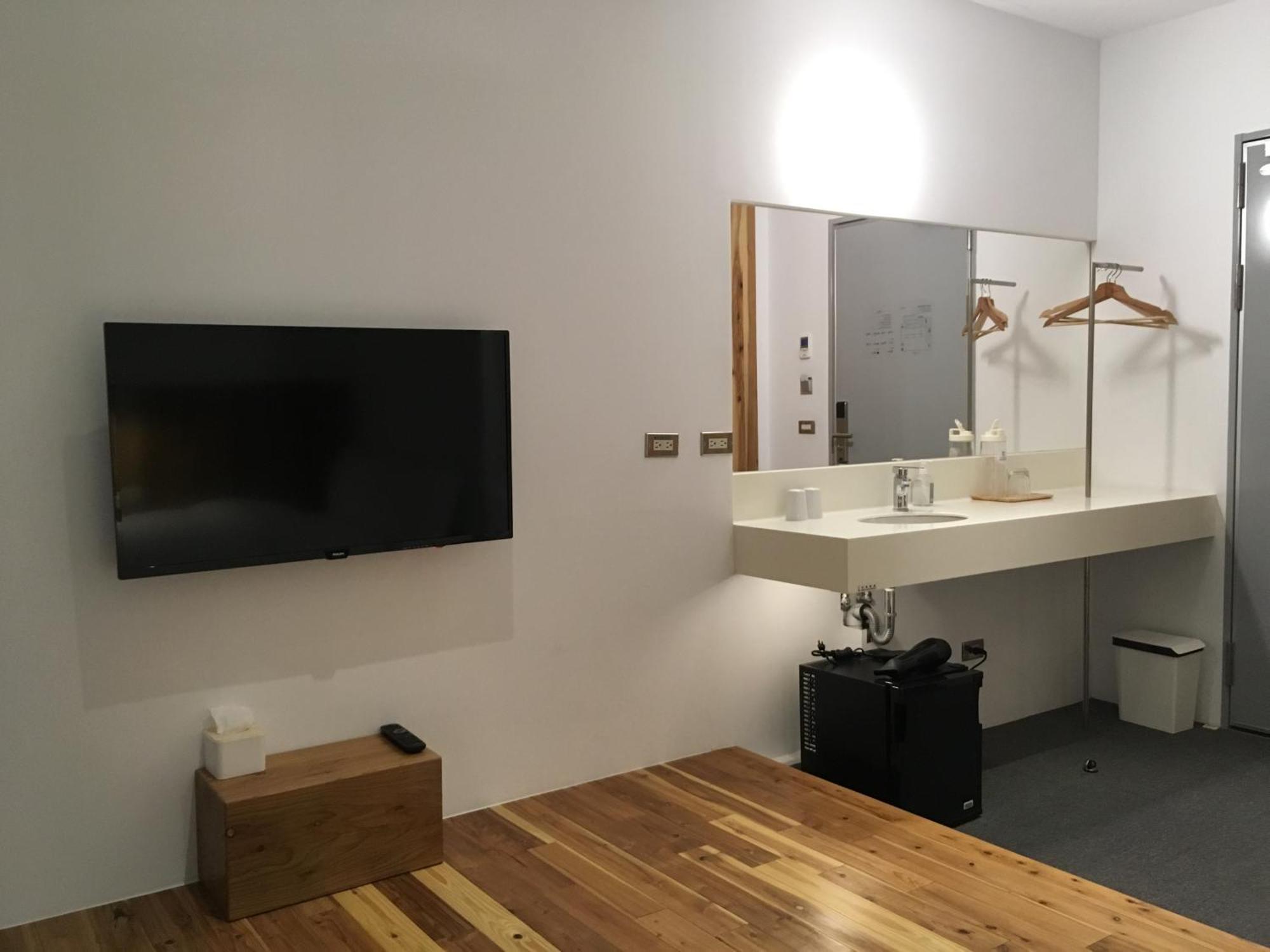 Star Hostel Taichung Parklane Bagian luar foto