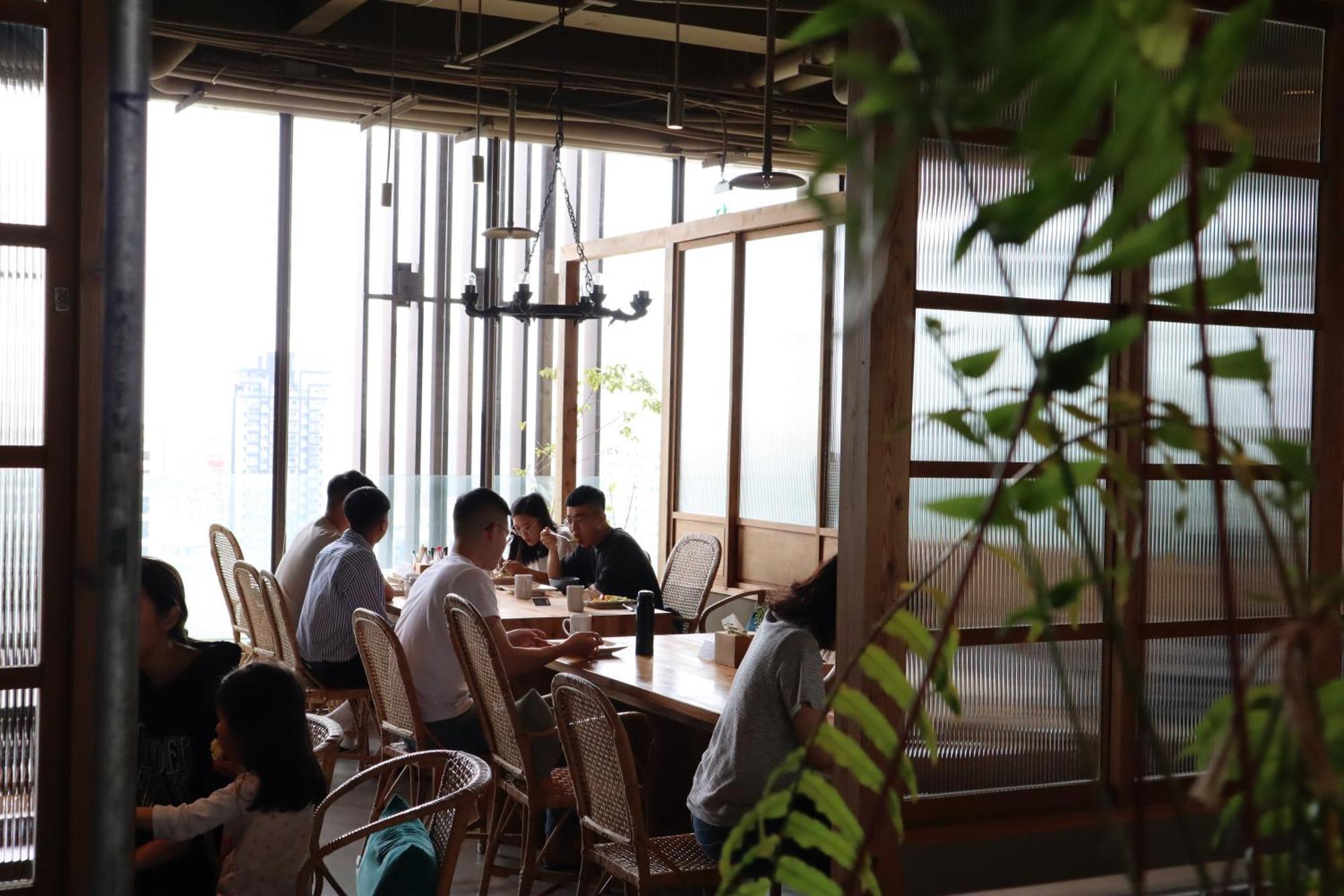 Star Hostel Taichung Parklane Bagian luar foto