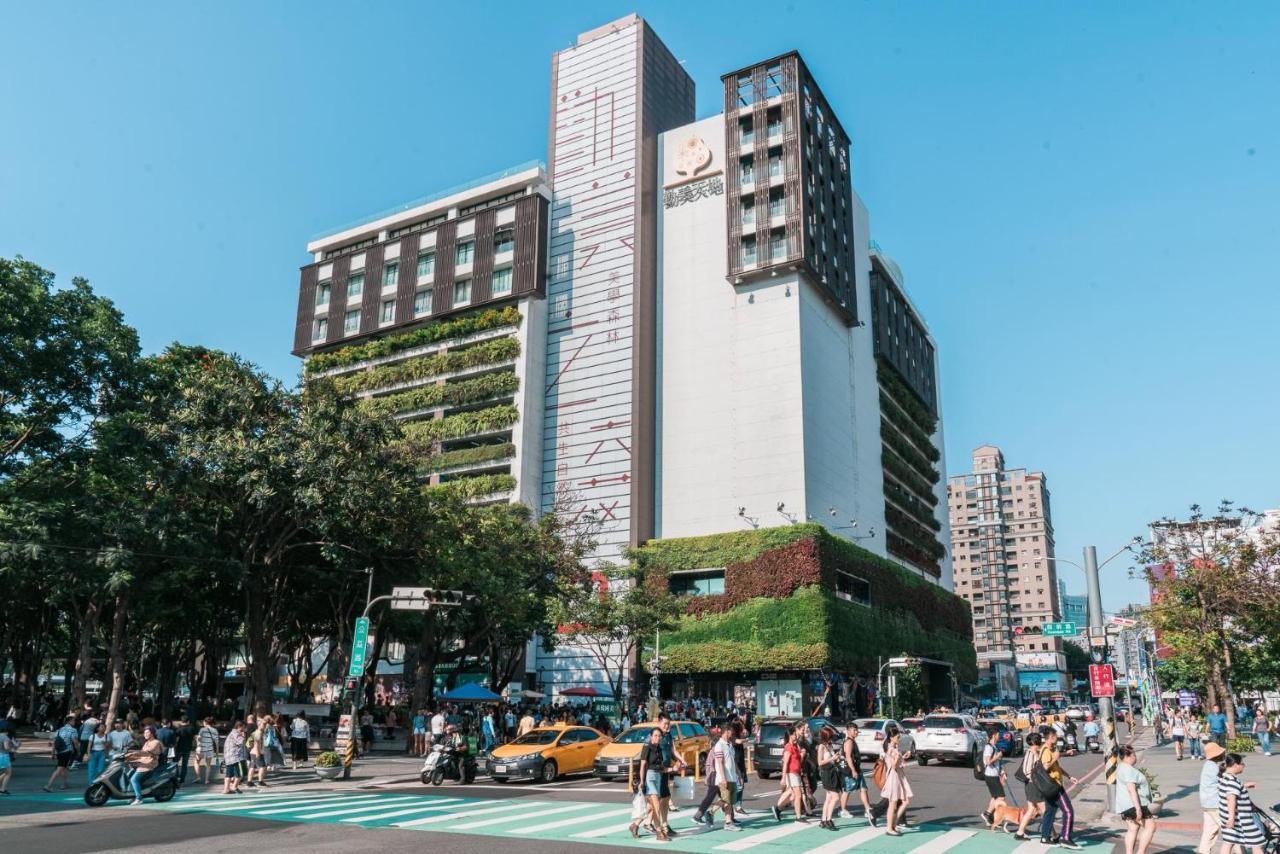Star Hostel Taichung Parklane Bagian luar foto